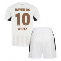 Billiga Bayer Leverkusen Florian Wirtz #10 Barnkläder Borta fotbollskläder till baby 2024-25 Kortärmad (+ Korta byxor)